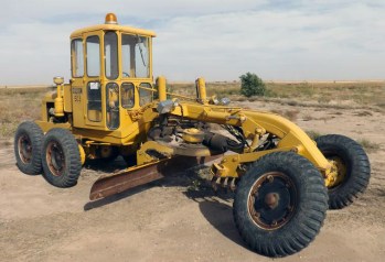 road grader